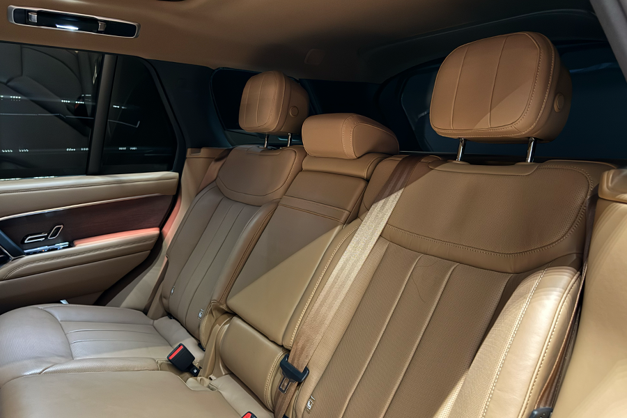 RANGE ROVER P460 HSE 